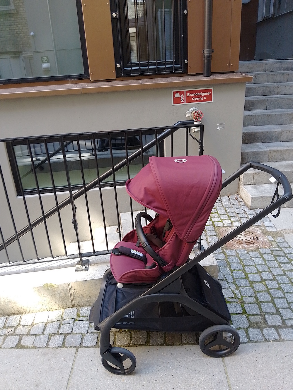 Bugaboo Dragonfly – Premium Stroller + Rain Cover / up to 22 kg